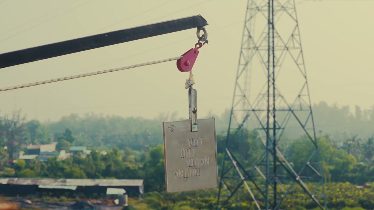 Impact resistance test staged for the HCookware commercial by Hoang Films